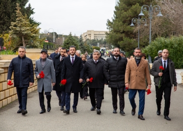 Assosiasiya rəhbərliyi və üzvləri 20 Yan...