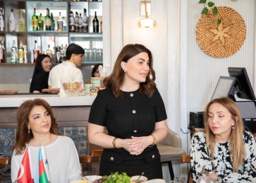 AGTL-in alt komitəsinin sədri MUSİAD Azərbaycanın Qadın Sahibkarlığının Dəstəklənməsi Komissiyasının təqdimatında iştirak edib